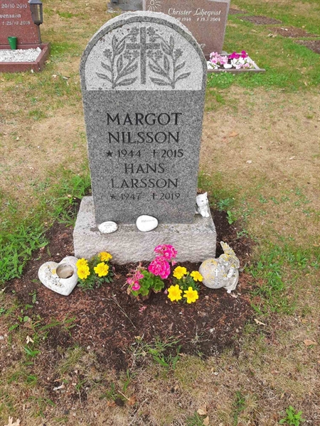 Grave number: M3 C   381, 382