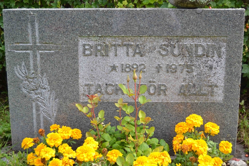 Grave number: 1 M   568B