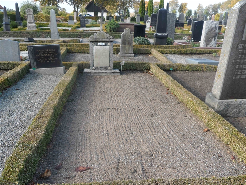 Grave number: ÖT GSK2  15:4, 15:5, 15:9, 15:10