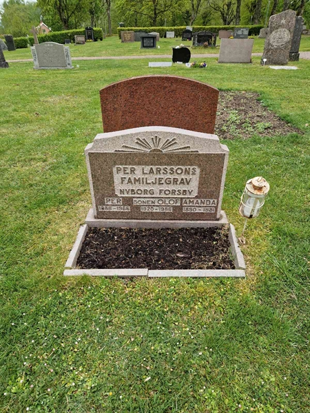 Grave number: 01 F   32
