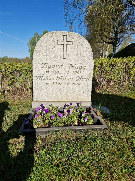 Grave number: 1 13 1844, 1845