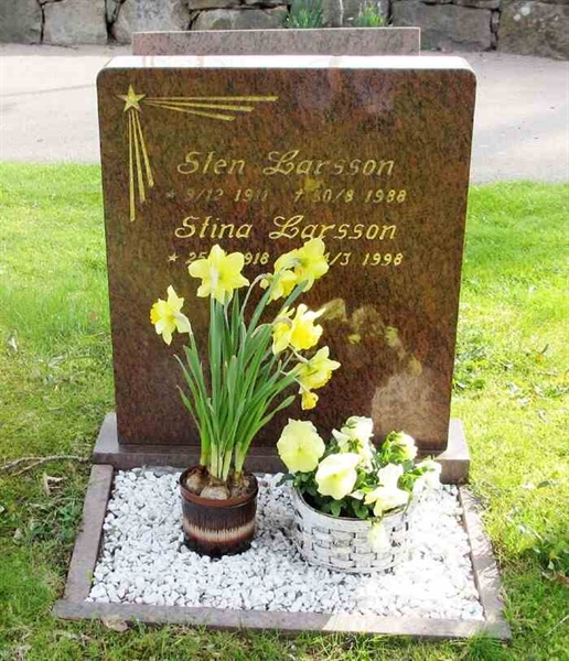 Grave number: SN K    15