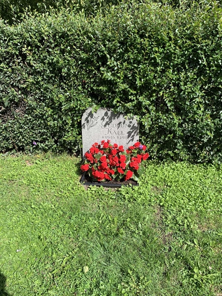 Grave number: 1 ÖK  214-215