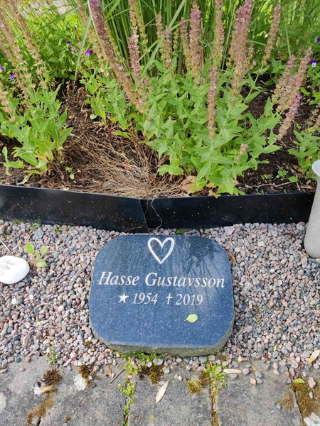 Grave number: SÄ J    14
