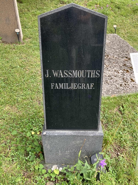 Grave number: 1 05    17