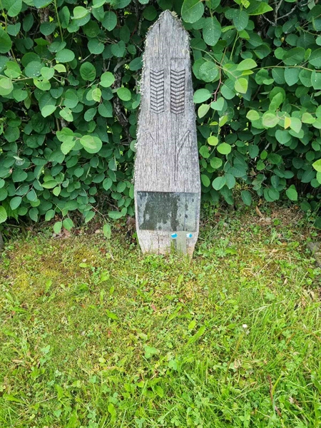 Grave number: 1 29 24