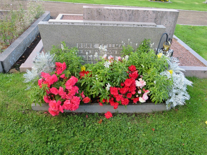 Grave number: 1 03  147