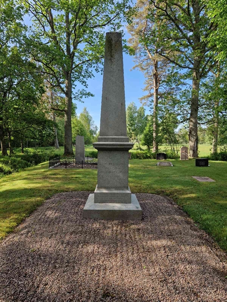Grave number: 07 T    2