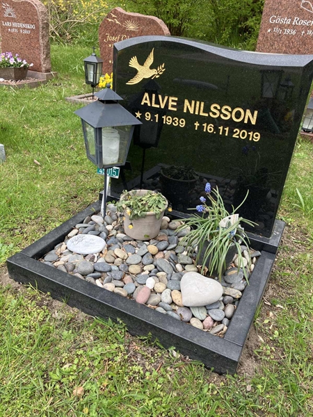 Grave number: NÅ U45    15