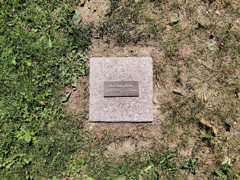 Grave number: 1 4 AGP   120