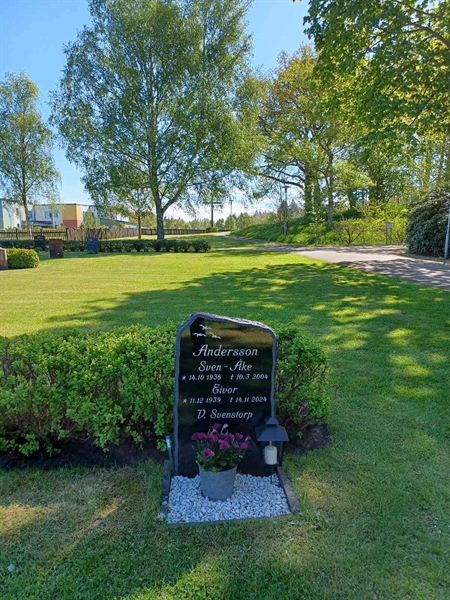 Grave number: OS ÖK 377, 378