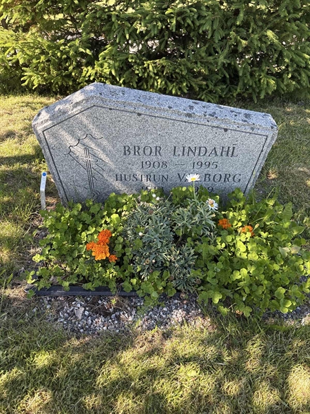 Grave number: 4 G GH   166