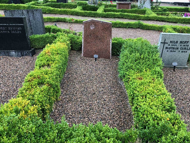 Grave number: Kå 42    32