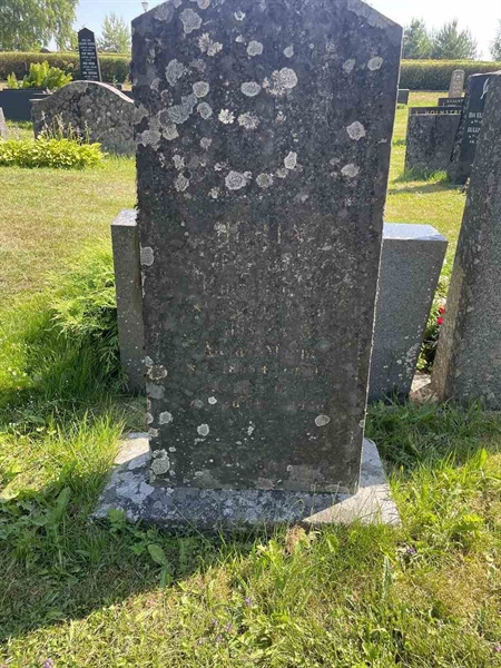 Gravnummer: N 5 1   146