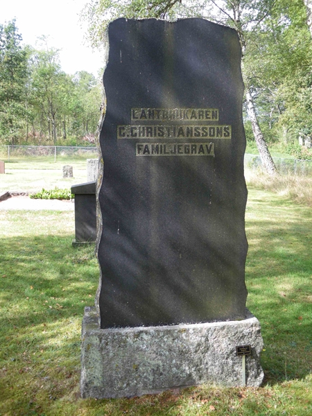 Grave number: SB 04     7