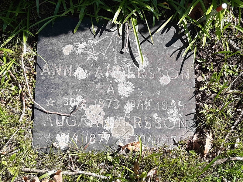 Grave number: NO 24   796