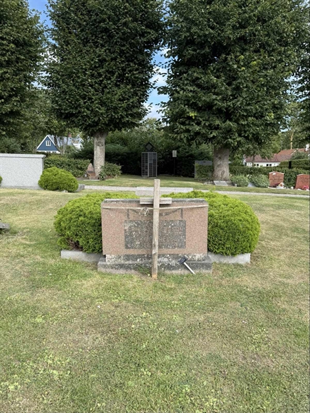 Grave number: ON C   436, 437