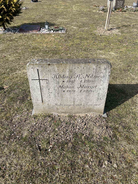 Grave number: VV 1   560, 561