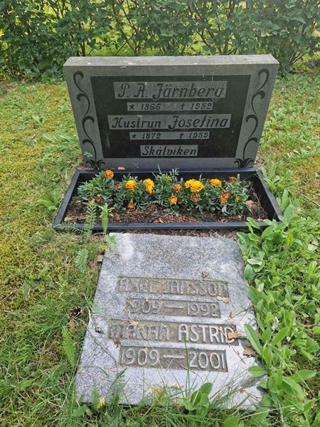 Grave number: 1 KV.1   105-106