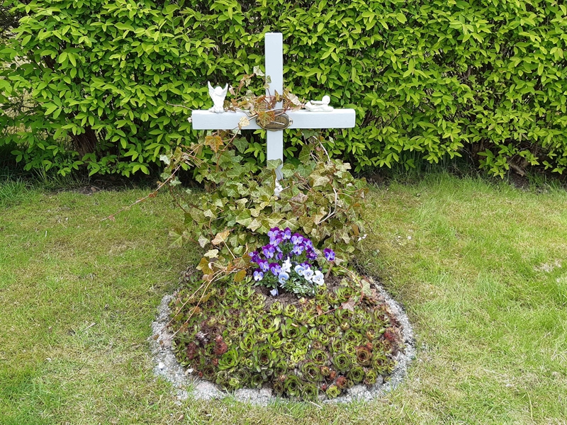 Grave number: KA 08    34