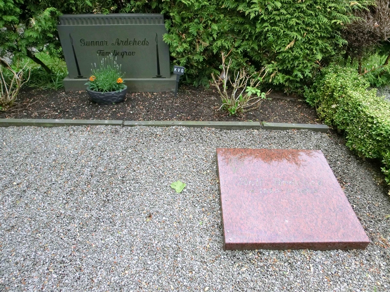 Grave number: KÄ F 090-091