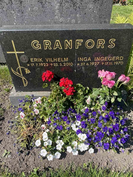 Hautatunnus: N 5 2   220