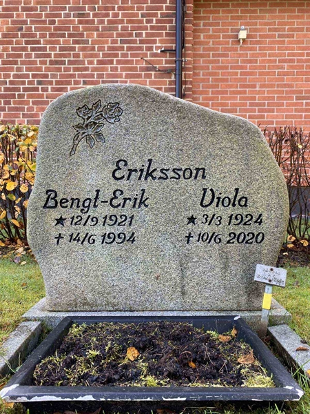 Grave number: 1 24     39