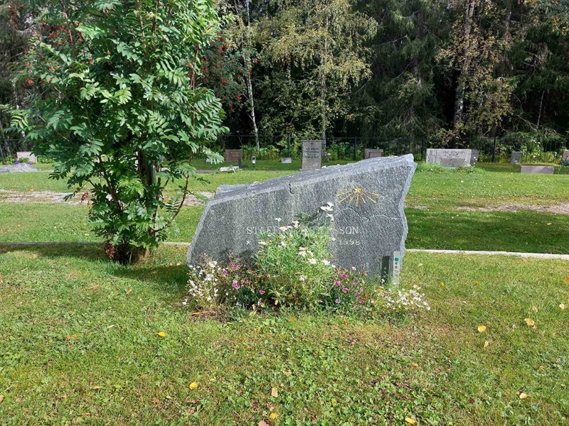 Grave number: FÖ 5   125, 126