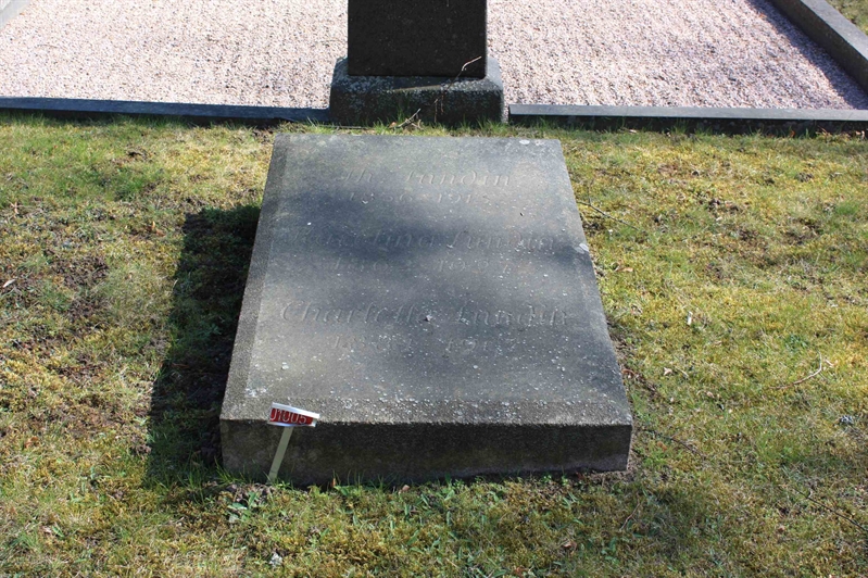 Grave number: Ö 01y    11, 12