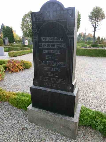 Grave number: ÖK E    028