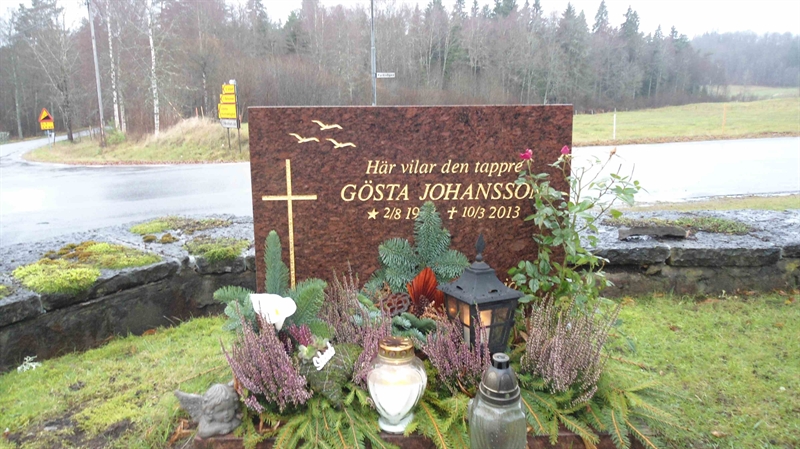Grave number: KU 08    12