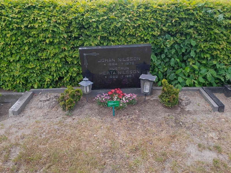 Grave number: UK L   13