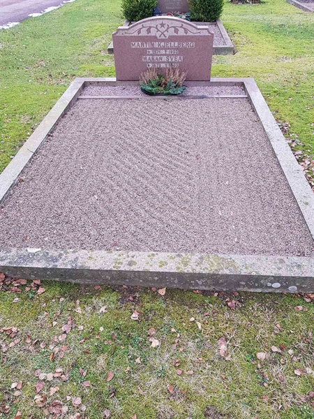 Grave number: 01   278