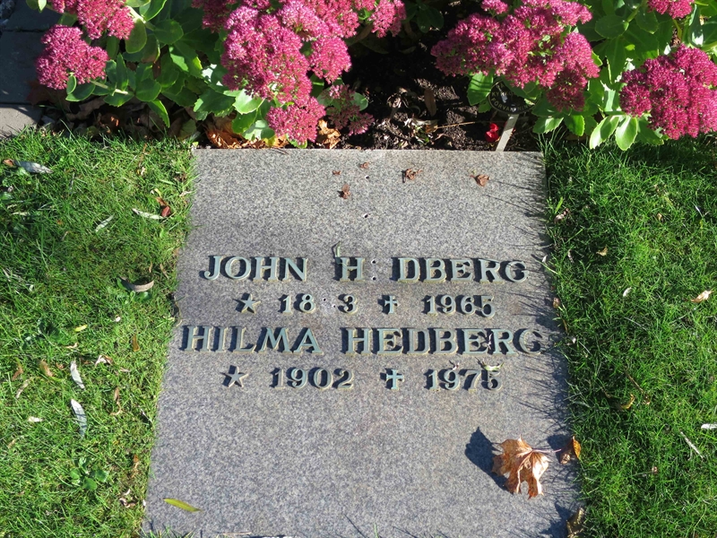 Grave number: HÖB 52    28