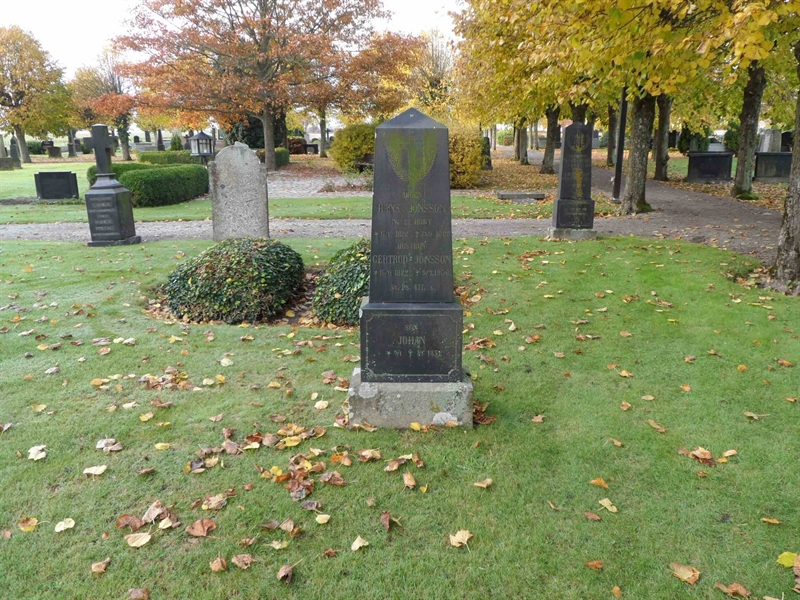 Grave number: 2 01   104