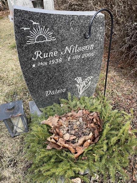 Grave number: R 4U 9