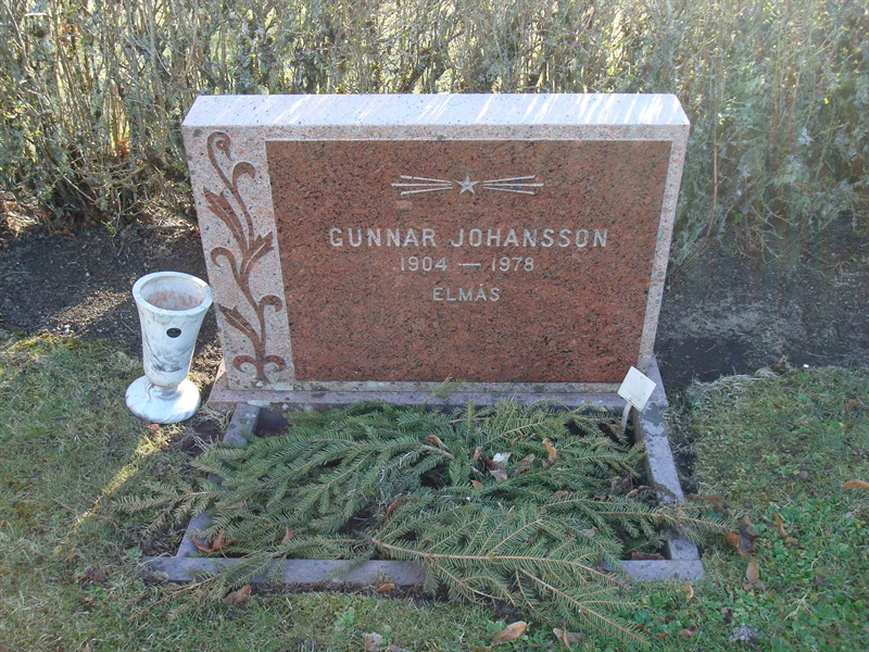 Grave number: KU 05   190