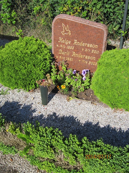 Grave number: 10 F    33