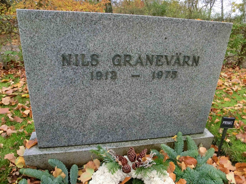 Grave number: ÄS URN 06    004