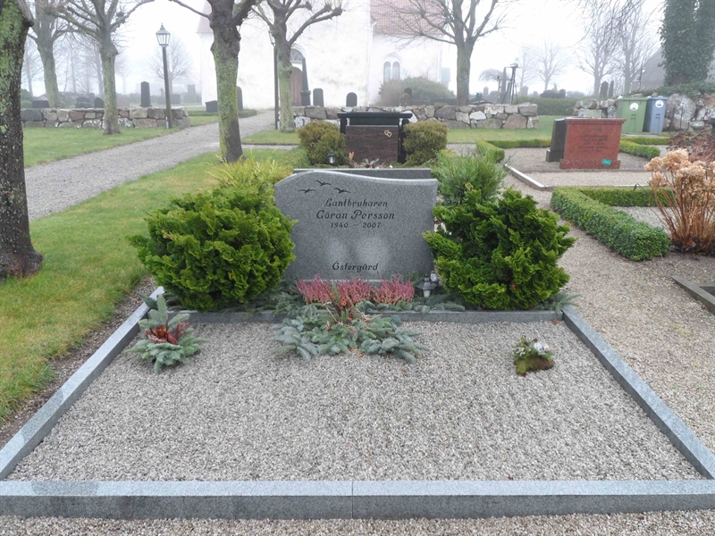 Grave number: BK D    92, 93