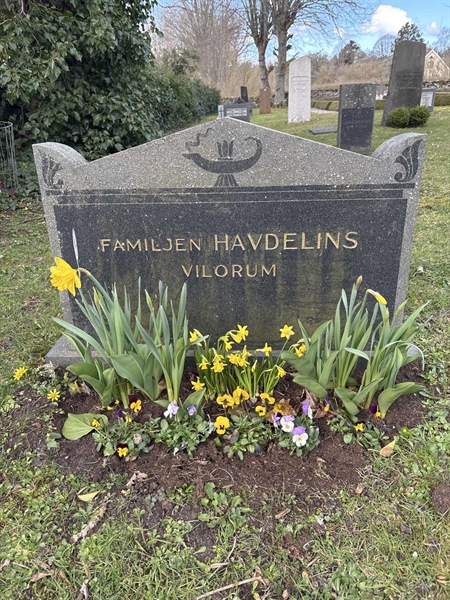 Grave number: FA 13