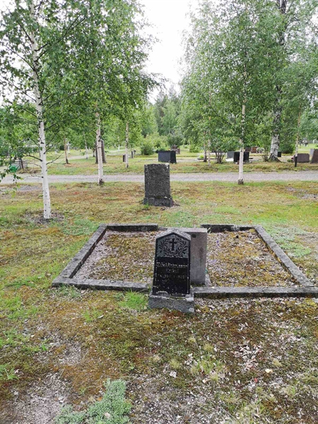 Grave number: SK K    14