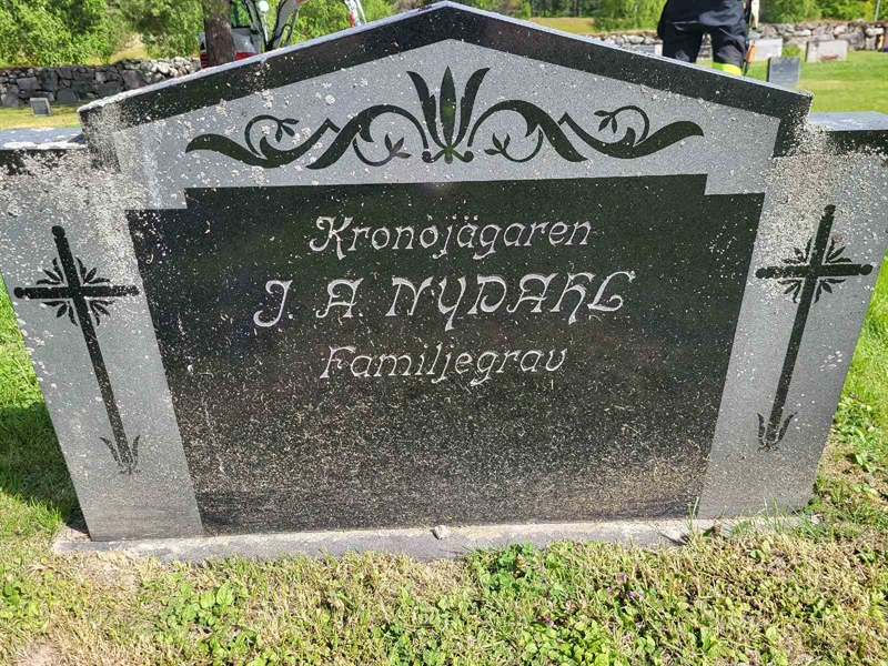 Grave number: 001 1    48