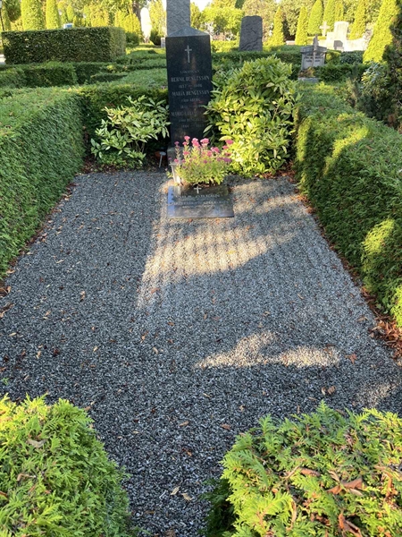 Grave number: VK II    96a