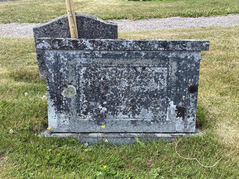 Grave number: 8 1 03    38-39