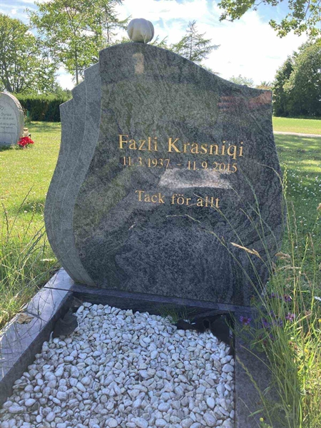 Grave number: R 05M 149