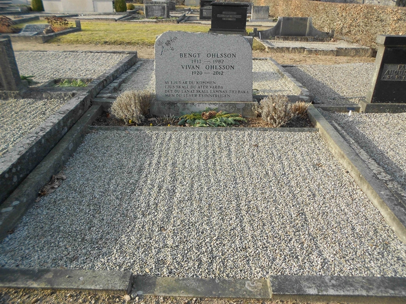 Grave number: NÅ M4   123, 124