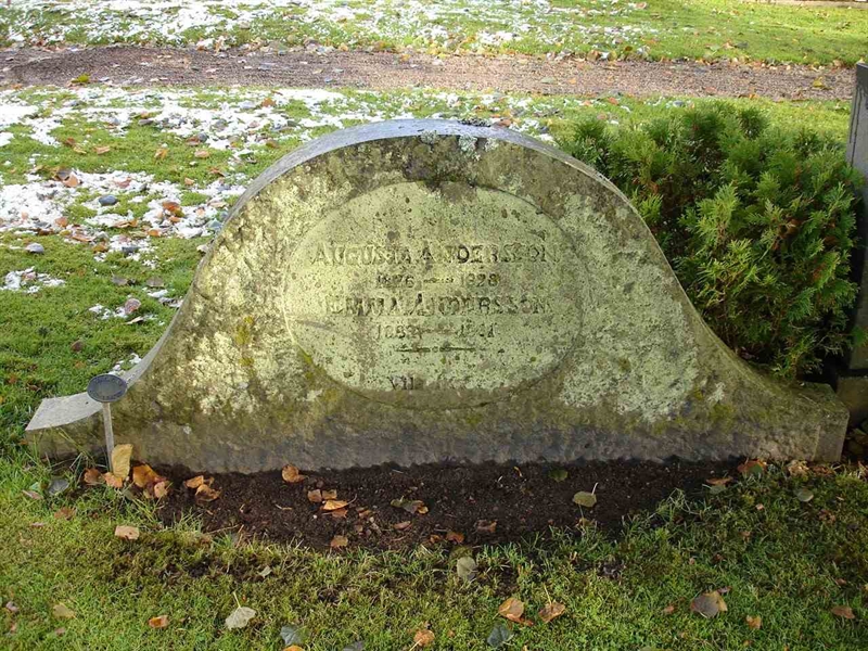 Grave number: FG J     5, 6