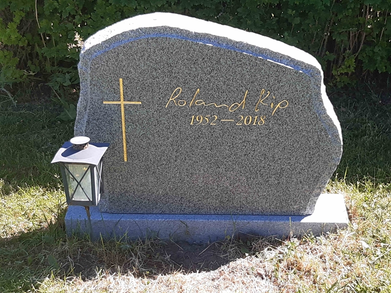 Grave number: JÄ 10    18