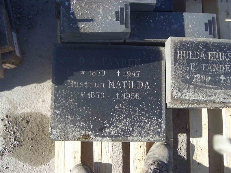 Hautatunnus: 451 16 105